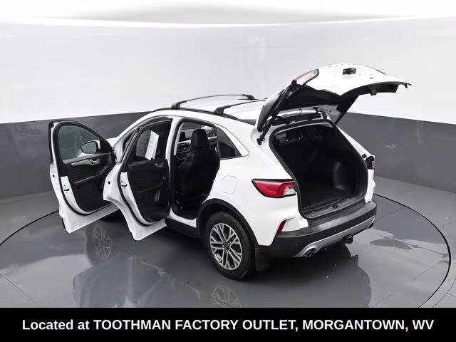 2022 White Ford Escape SEL AWD SUV