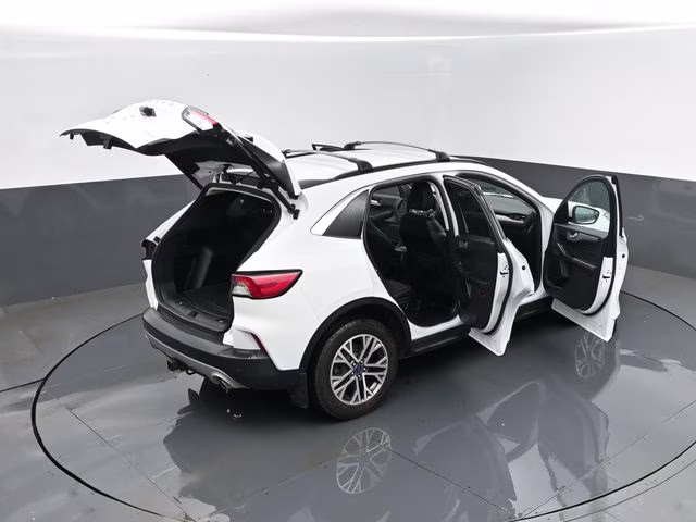 2022 White Ford Escape SEL AWD SUV