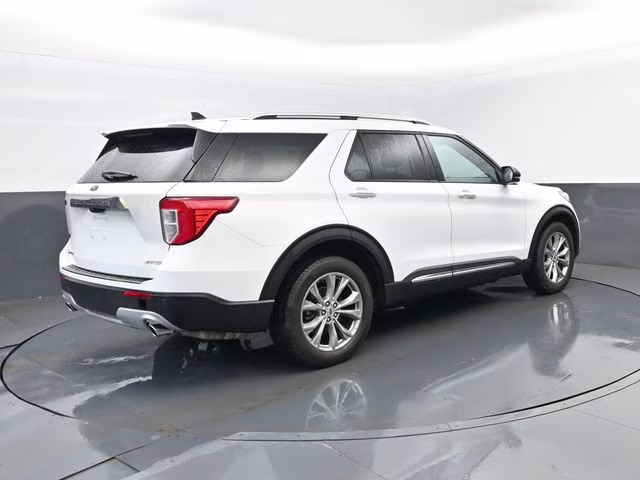 2023 Oxford White Ford Explorer Limited 4X4 SUV