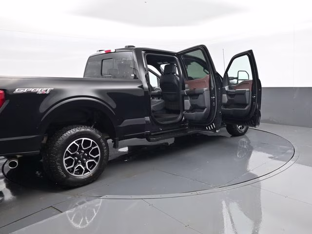 2023 Black Ford F-150 Lariat 4X4 Truck