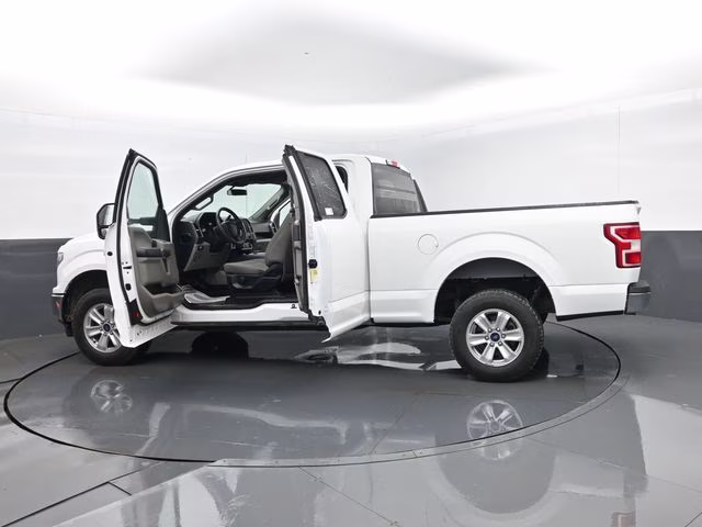2020 White Ford F-150 XLT 4X4 Truck