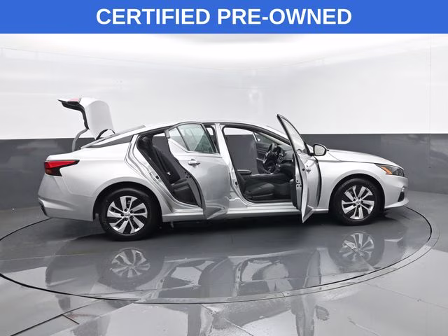 2022 Brilliant Silver Metallic Nissan Altima 2.5 S FWD Sedan