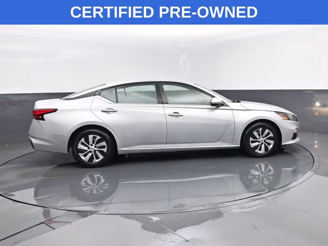 2022 Brilliant Silver Metallic Nissan Altima 2.5 S FWD Sedan