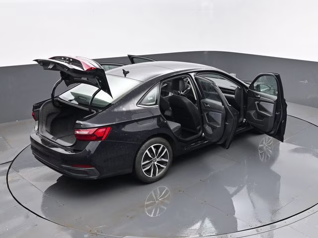 2025 Black Volkswagen Jetta 1.5T SE FWD Sedan