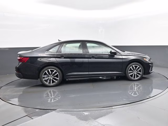 2025 Black Volkswagen Jetta 1.5T SE FWD Sedan