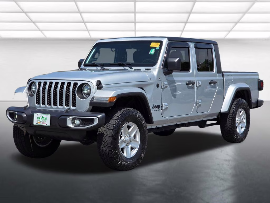 2022 Silver Zynith Clearcoat Jeep Gladiator Sport 4X4 Truck