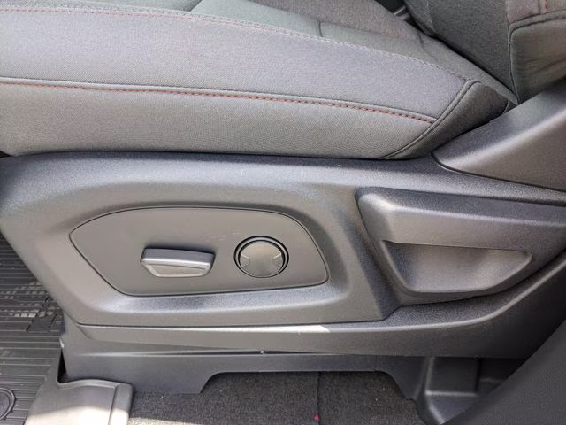 2026 Oxford White Ford Explorer Active 4X4 SUV