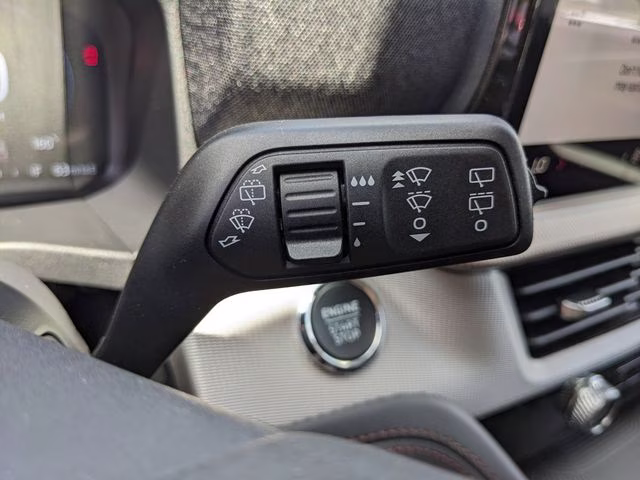 2026 Oxford White Ford Explorer Active 4X4 SUV