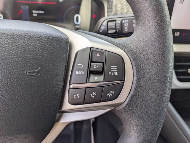 2026 Oxford White Ford Explorer Active 4X4 SUV