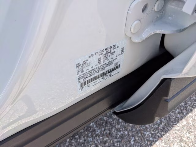 2026 Oxford White Ford Explorer Active 4X4 SUV