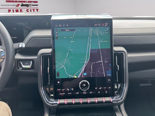 2025 Summit White GMC Yukon AT4 Ultimate 4X4 SUV