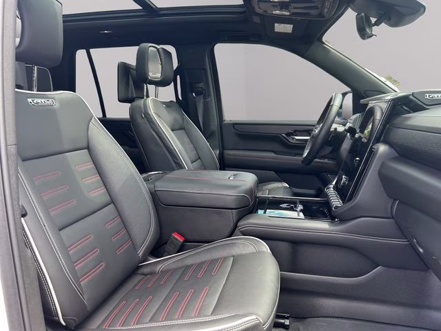 2025 Summit White GMC Yukon AT4 Ultimate 4X4 SUV