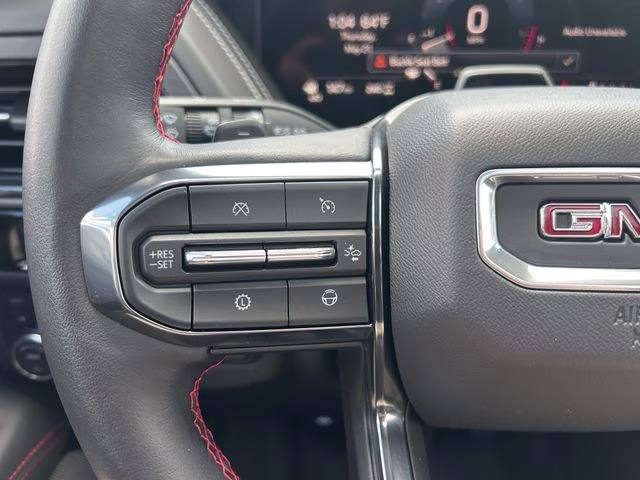 2025 Summit White GMC Yukon AT4 Ultimate 4X4 SUV