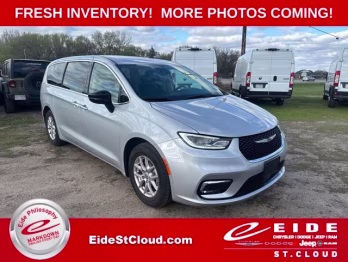 2024 Silver Mist Clearcoat Chrysler Pacifica Touring L FWD Van