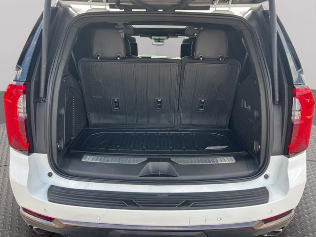 2025 Summit White GMC Yukon AT4 Ultimate 4X4 SUV
