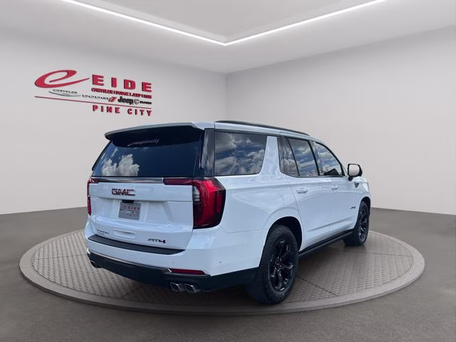 2025 Summit White GMC Yukon AT4 Ultimate 4X4 SUV