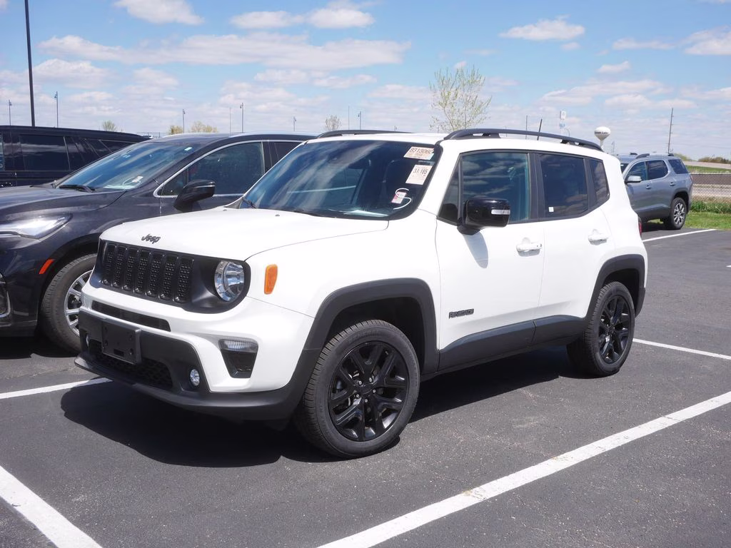 2022 Alpine White Clearcoat Jeep Renegade Altitude 4X4 SUV