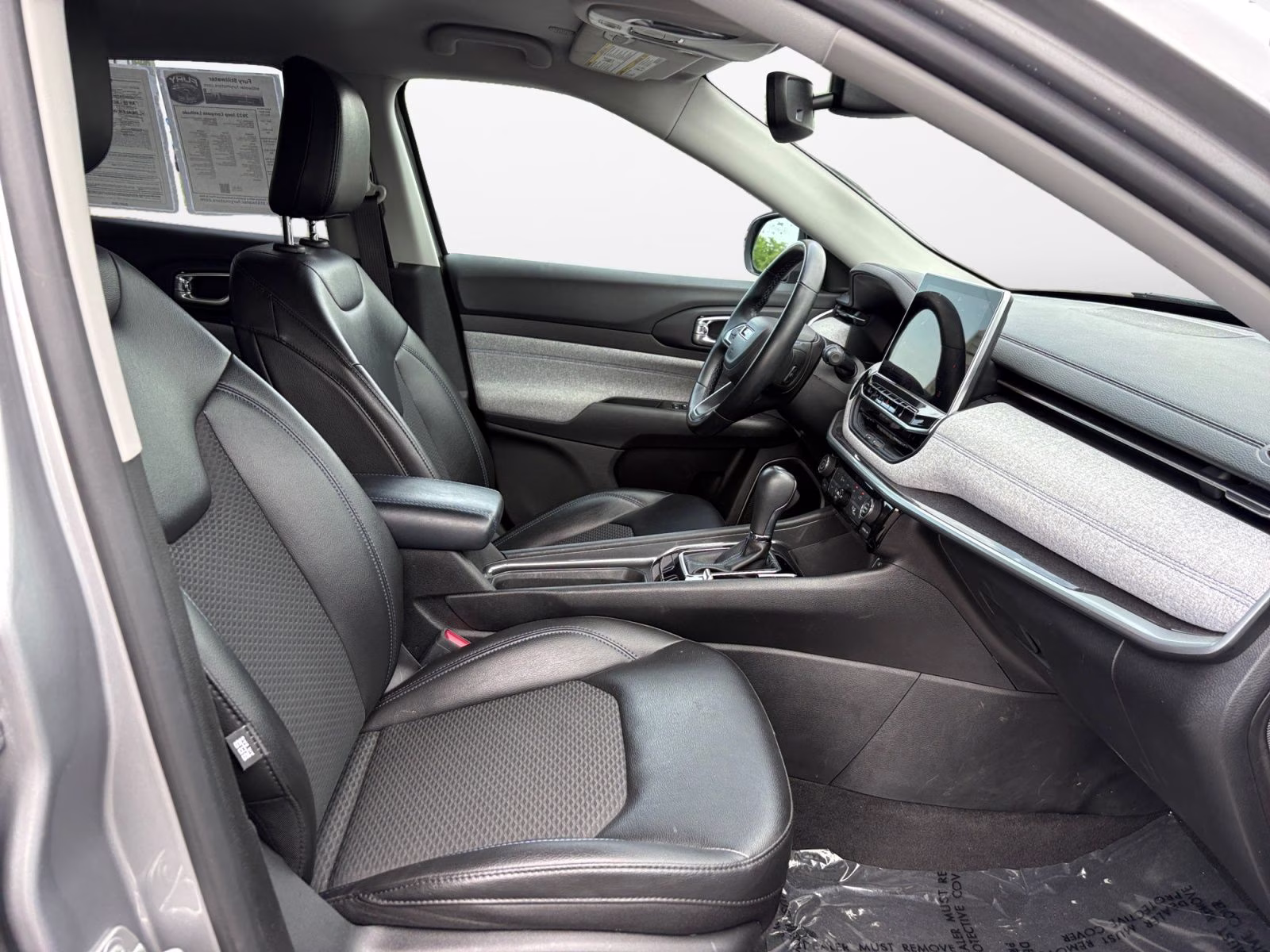 2022 Billet Silver Metallic Clearcoat Jeep Compass Latitude 4X4 SUV