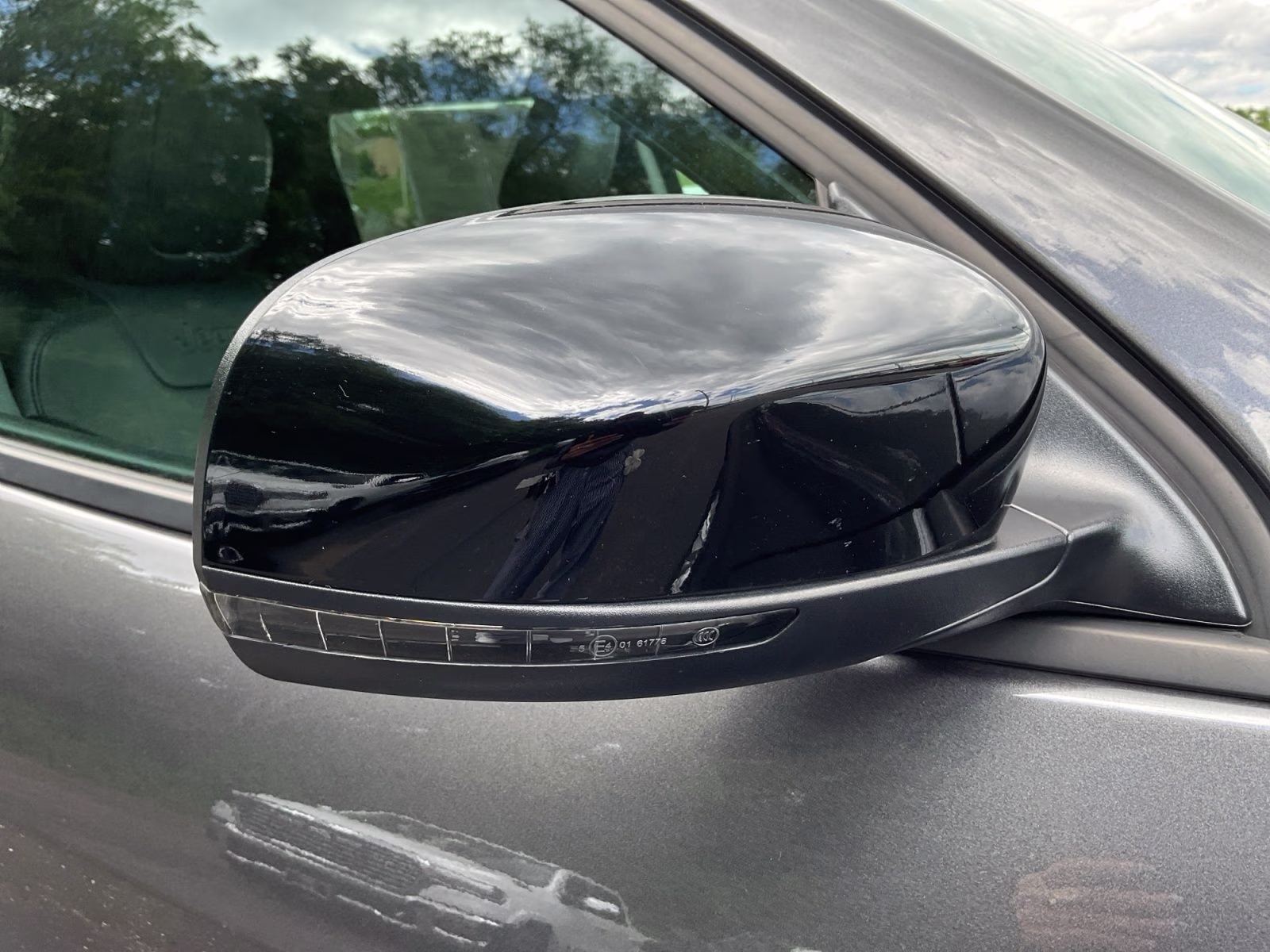 2022 Granite Crystal Metallic Clearcoat Jeep Cherokee Latitude Lux 4X4 SUV
