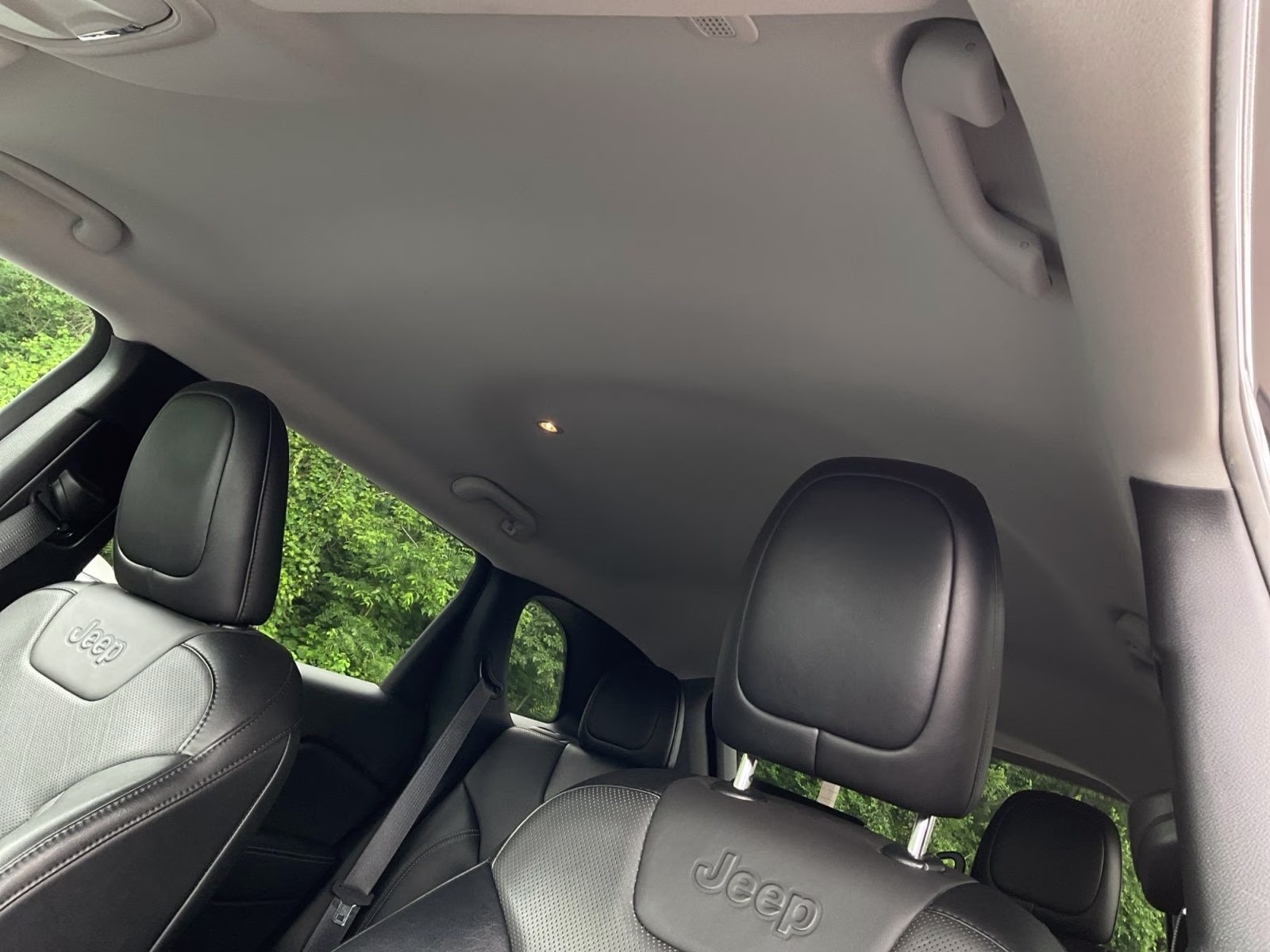 2022 Granite Crystal Metallic Clearcoat Jeep Cherokee Latitude Lux 4X4 SUV