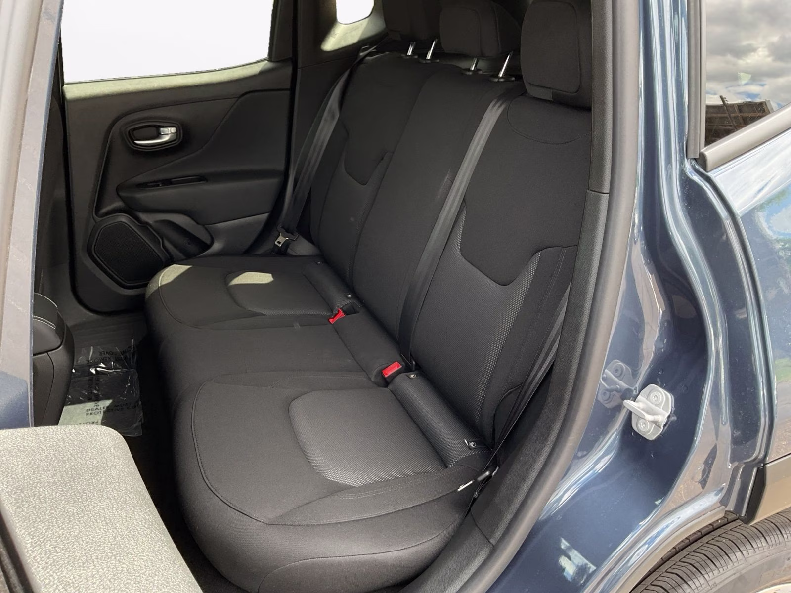 2023 Slate Blue Pearlcoat Jeep Renegade Latitude 4X4 SUV