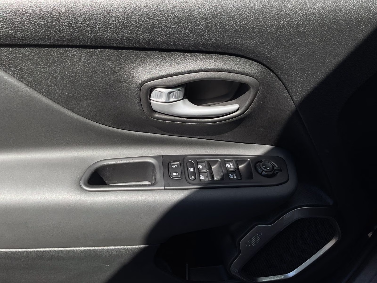 2023 Slate Blue Pearlcoat Jeep Renegade Latitude 4X4 SUV