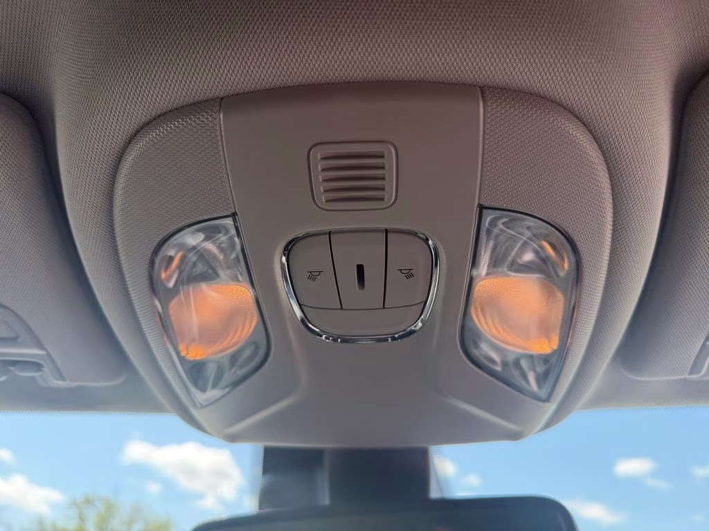 2022 Bright White Clearcoat Jeep Compass Trailhawk w/Adaptive Cruise & Blind Spot & Cross P 4X4 SUV