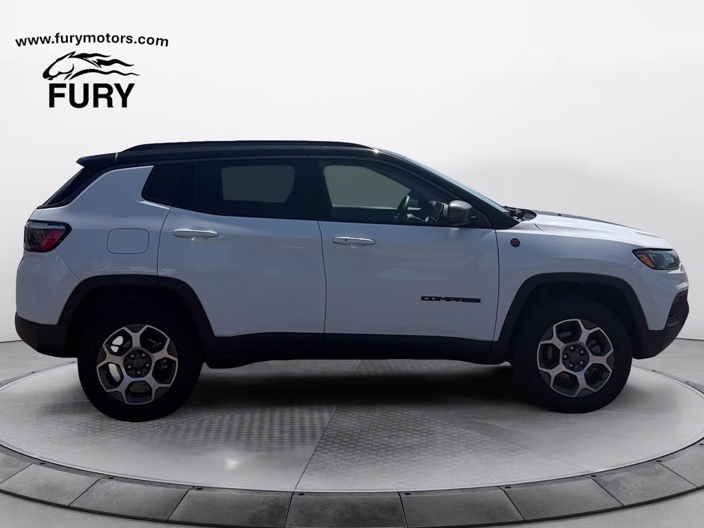 2022 Bright White Clearcoat Jeep Compass Trailhawk w/Adaptive Cruise & Blind Spot & Cross P 4X4 SUV