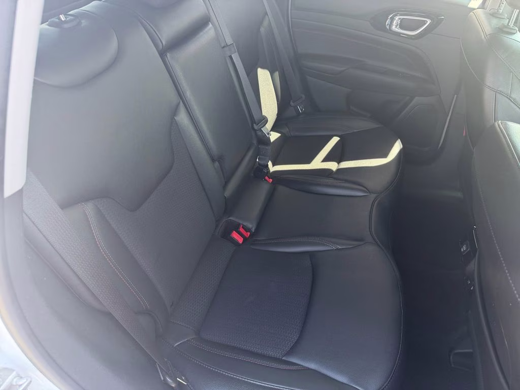 2022 Bright White Clearcoat Jeep Compass Trailhawk w/Adaptive Cruise & Blind Spot & Cross P 4X4 SUV