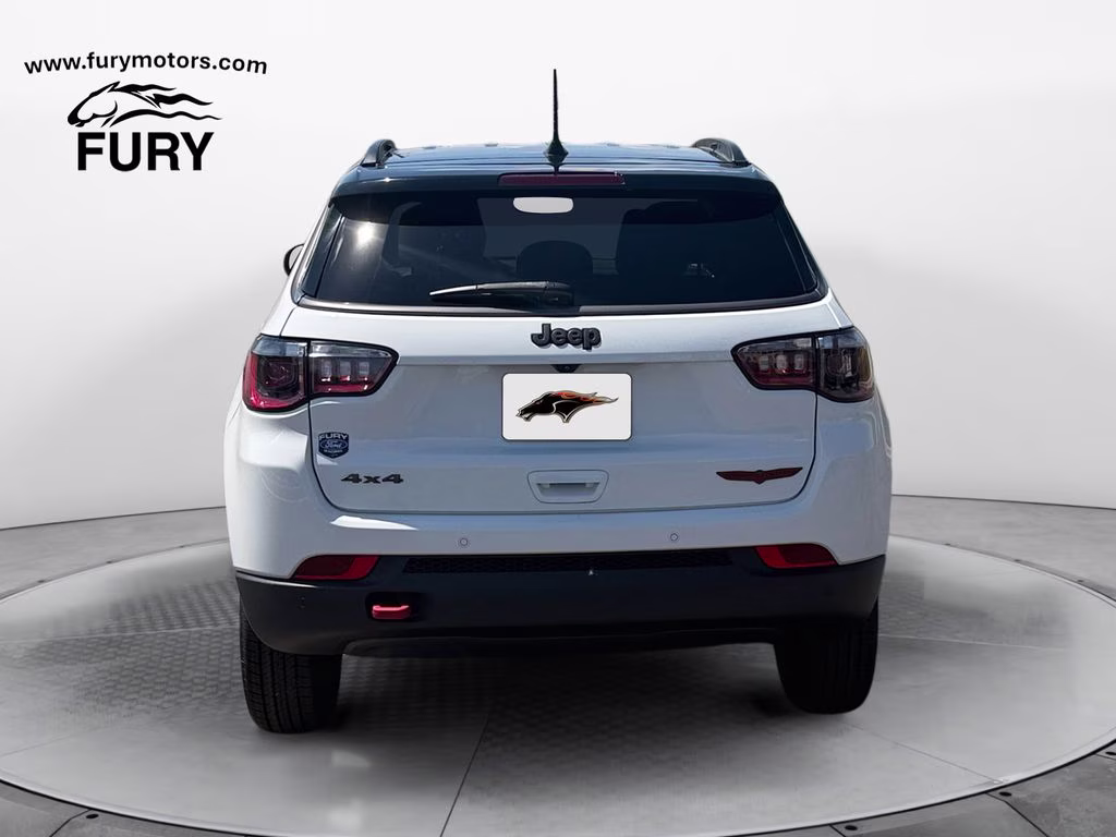 2022 Bright White Clearcoat Jeep Compass Trailhawk w/Adaptive Cruise & Blind Spot & Cross P 4X4 SUV