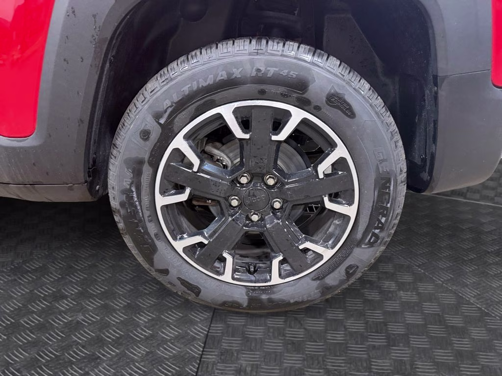 2023 Colorado Red Clearcoat Jeep Renegade Latitude w/Preferred Pkg 4X4 SUV