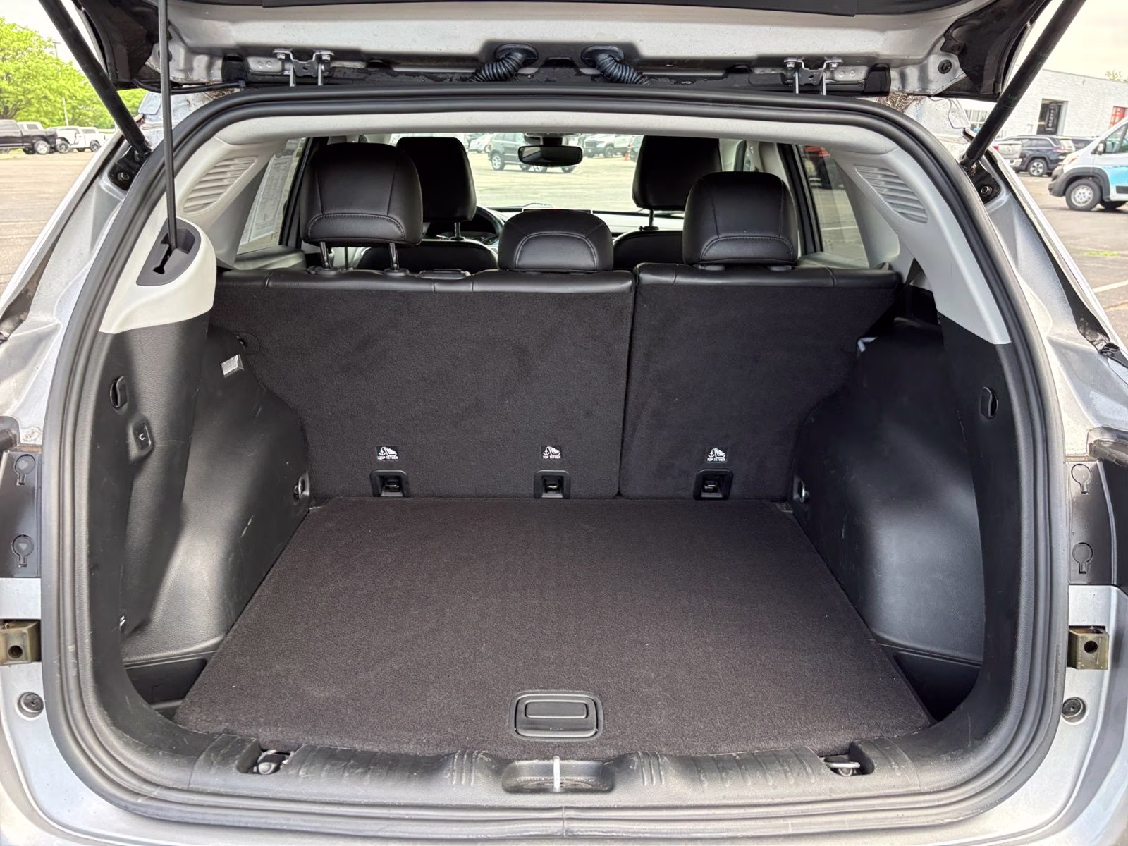 2022 Billet Silver Metallic Clearcoat Jeep Compass Latitude 4X4 SUV