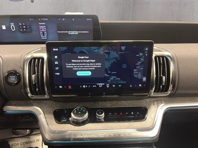 2026 Glacier Gray Met Tri-Coat Ford Expedition Tremor 4X4 SUV