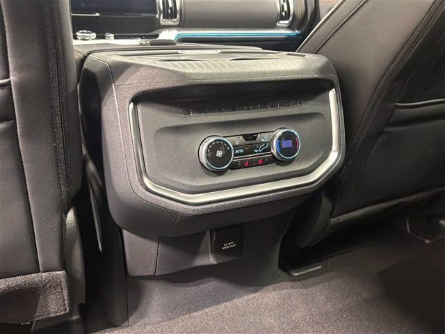 2026 Glacier Gray Met Tri-Coat Ford Expedition Tremor 4X4 SUV