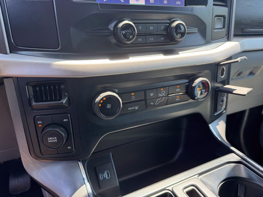 2023 Agate Black Metallic Ford F-150 XL 4X4 Truck