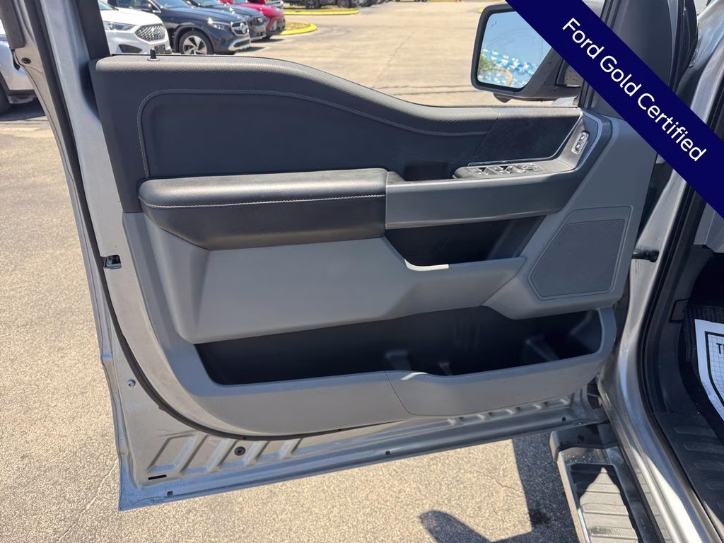 2024 Iconic Silver Metallic Ford F-150 XLT 4X4 Truck