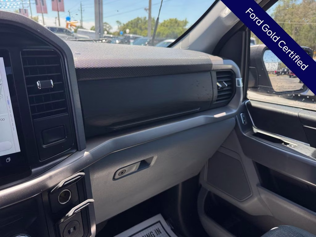 2024 Iconic Silver Metallic Ford F-150 XLT 4X4 Truck