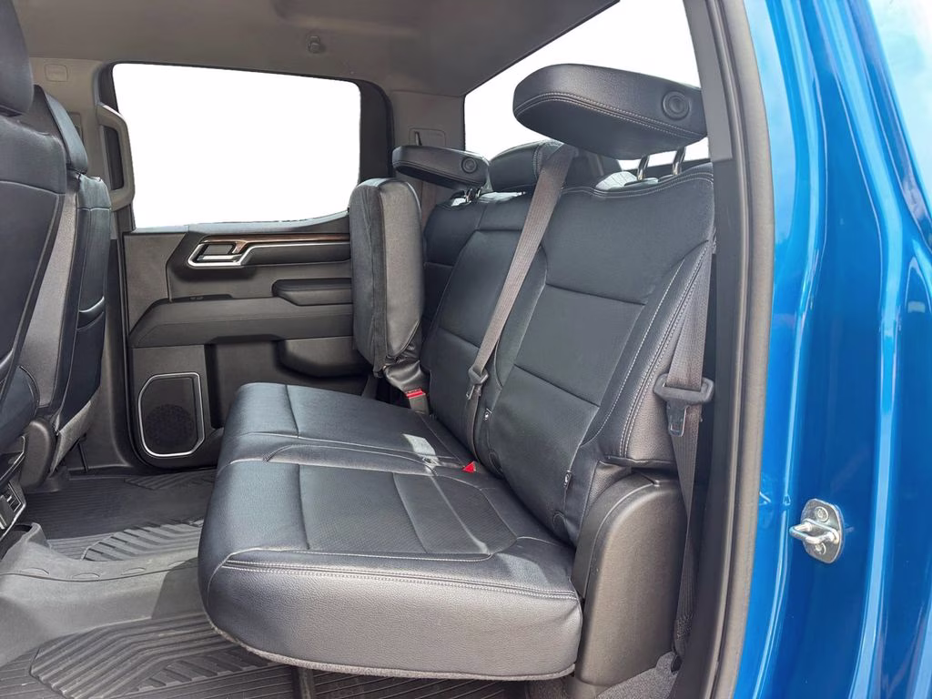 2022 Glacier Blue Metallic Chevrolet Silverado 1500 RST 4X4 Truck