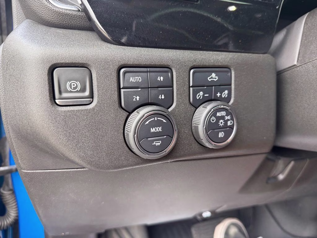 2022 Glacier Blue Metallic Chevrolet Silverado 1500 RST 4X4 Truck