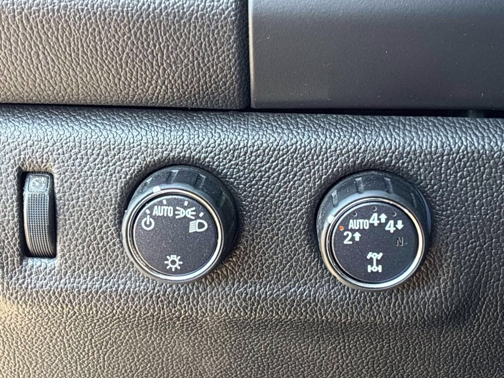 2021 Summit White Chevrolet Colorado LT 4X4 Truck