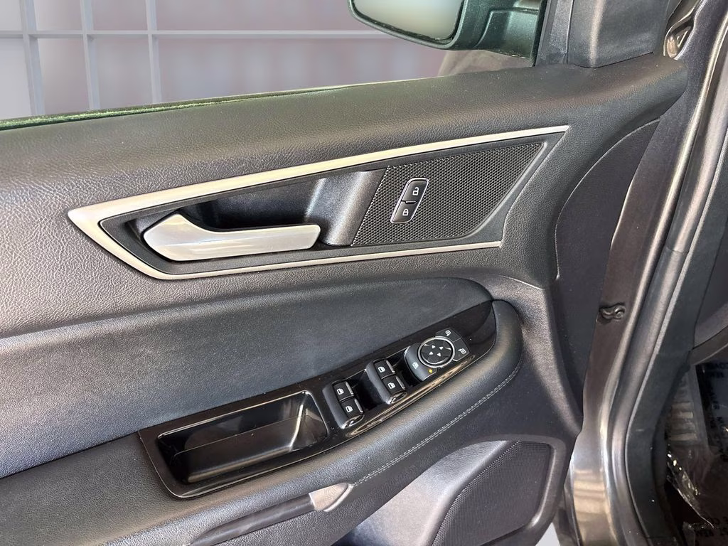 2020 Magnetic Ford Edge SEL AWD SUV