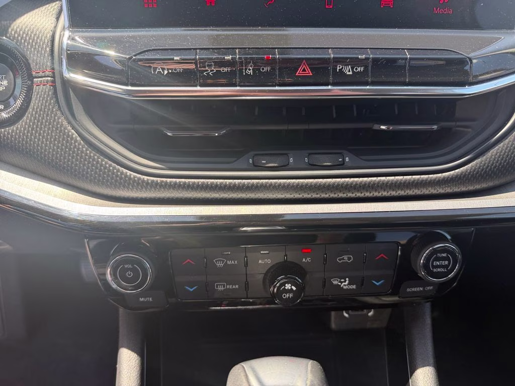2022 Bright White Clearcoat Jeep Compass Trailhawk w/Adaptive Cruise & Blind Spot & Cross P 4X4 SUV