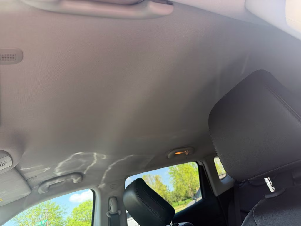 2022 Bright White Clearcoat Jeep Compass Trailhawk w/Adaptive Cruise & Blind Spot & Cross P 4X4 SUV