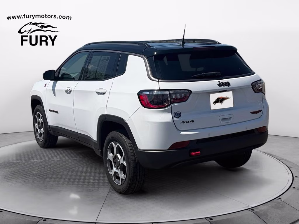2022 Bright White Clearcoat Jeep Compass Trailhawk w/Adaptive Cruise & Blind Spot & Cross P 4X4 SUV