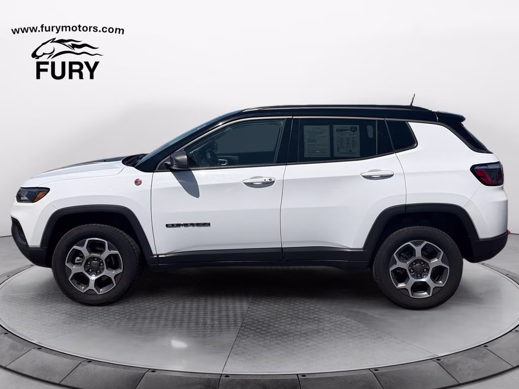 2022 Bright White Clearcoat Jeep Compass Trailhawk w/Adaptive Cruise & Blind Spot & Cross P 4X4 SUV