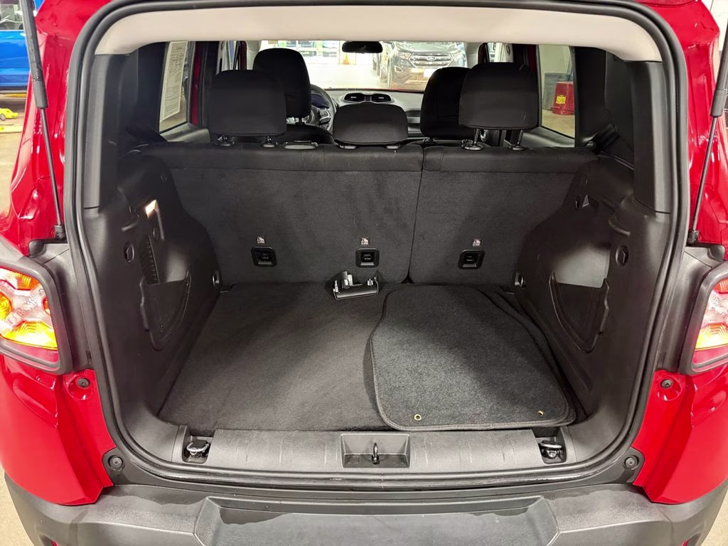 2023 Colorado Red Clearcoat Jeep Renegade Latitude w/Preferred Pkg 4X4 SUV