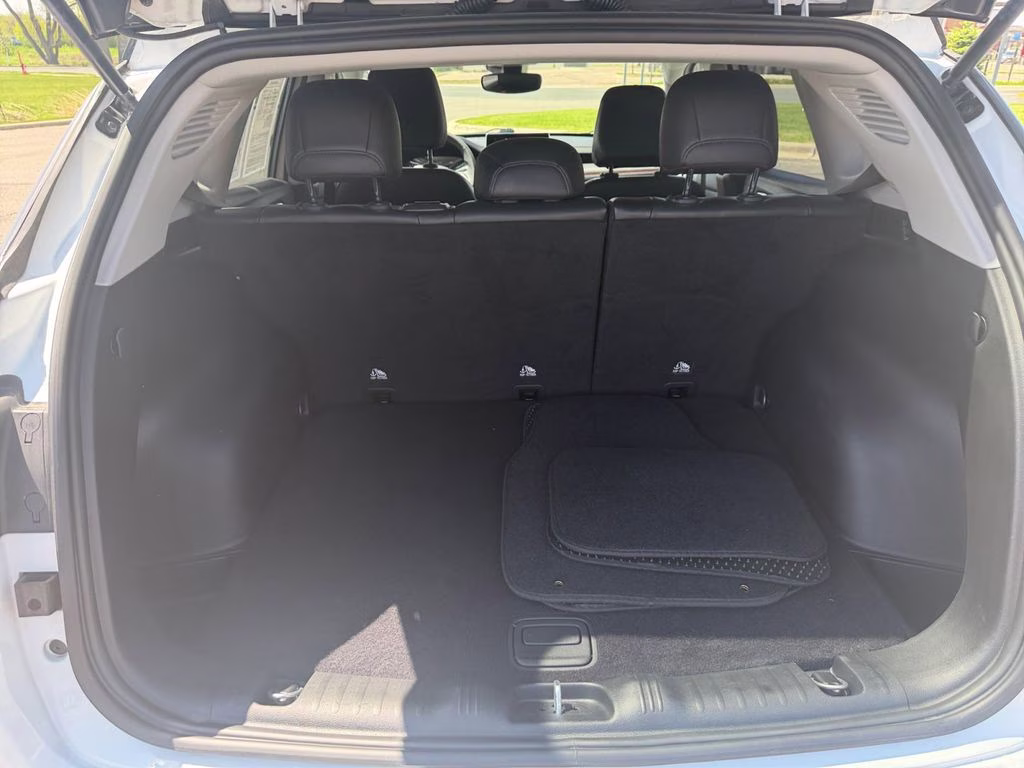 2022 Bright White Clearcoat Jeep Compass Trailhawk w/Adaptive Cruise & Blind Spot & Cross P 4X4 SUV