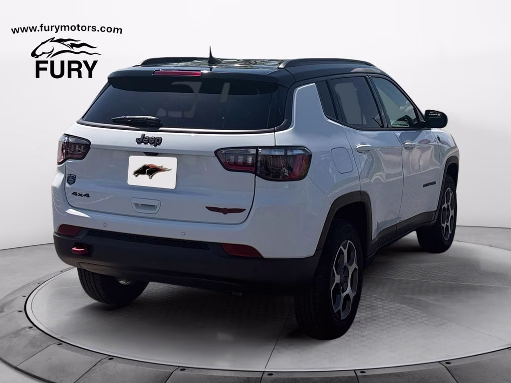 2022 Bright White Clearcoat Jeep Compass Trailhawk w/Adaptive Cruise & Blind Spot & Cross P 4X4 SUV