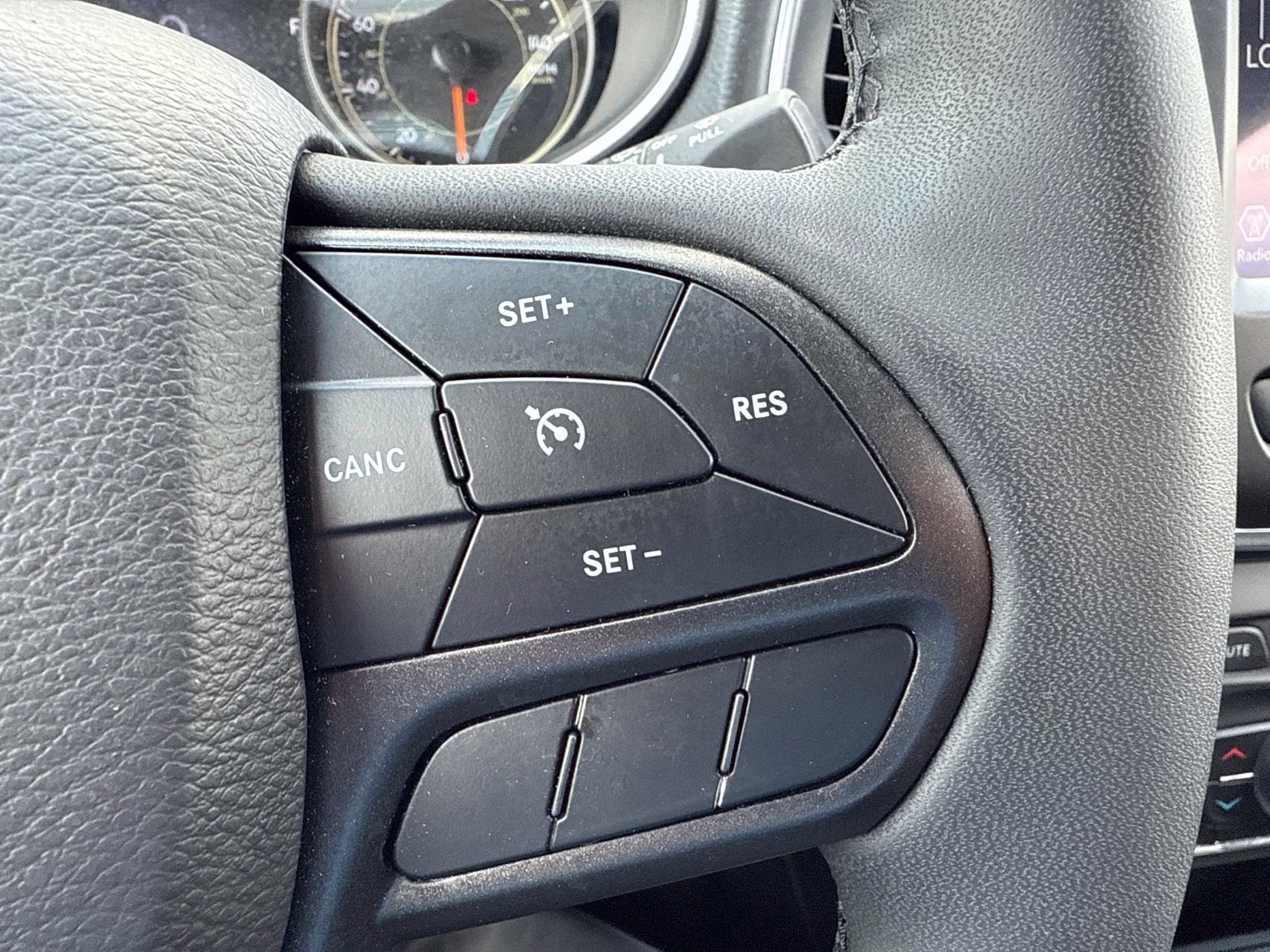 2022 Diamond Black Crystal Pearlcoat Jeep Cherokee Trailhawk 4X4 SUV