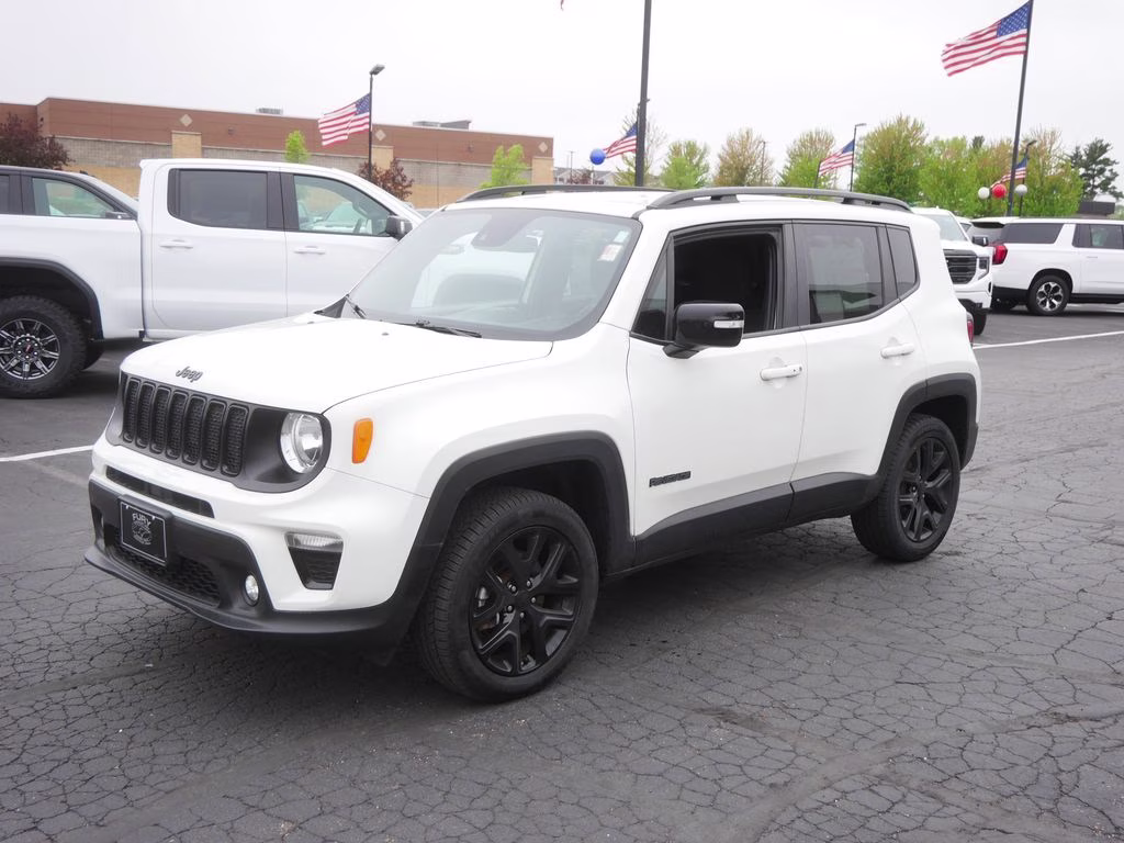 2022 Alpine White Clearcoat Jeep Renegade Altitude 4X4 SUV